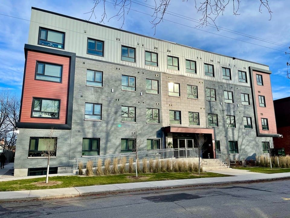 417 Nelson Ottawa: Location Guide for Students