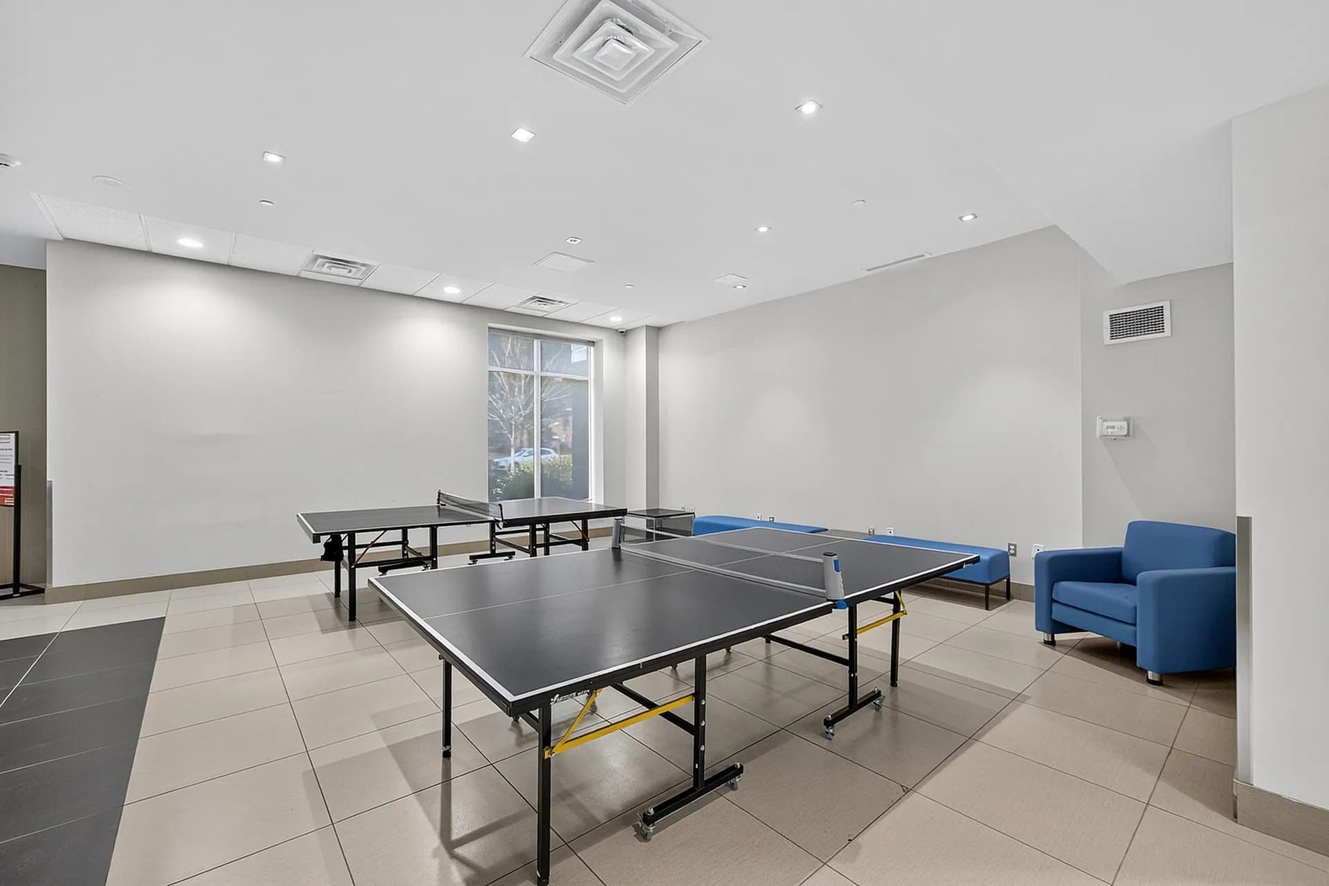 Games room with recreation features