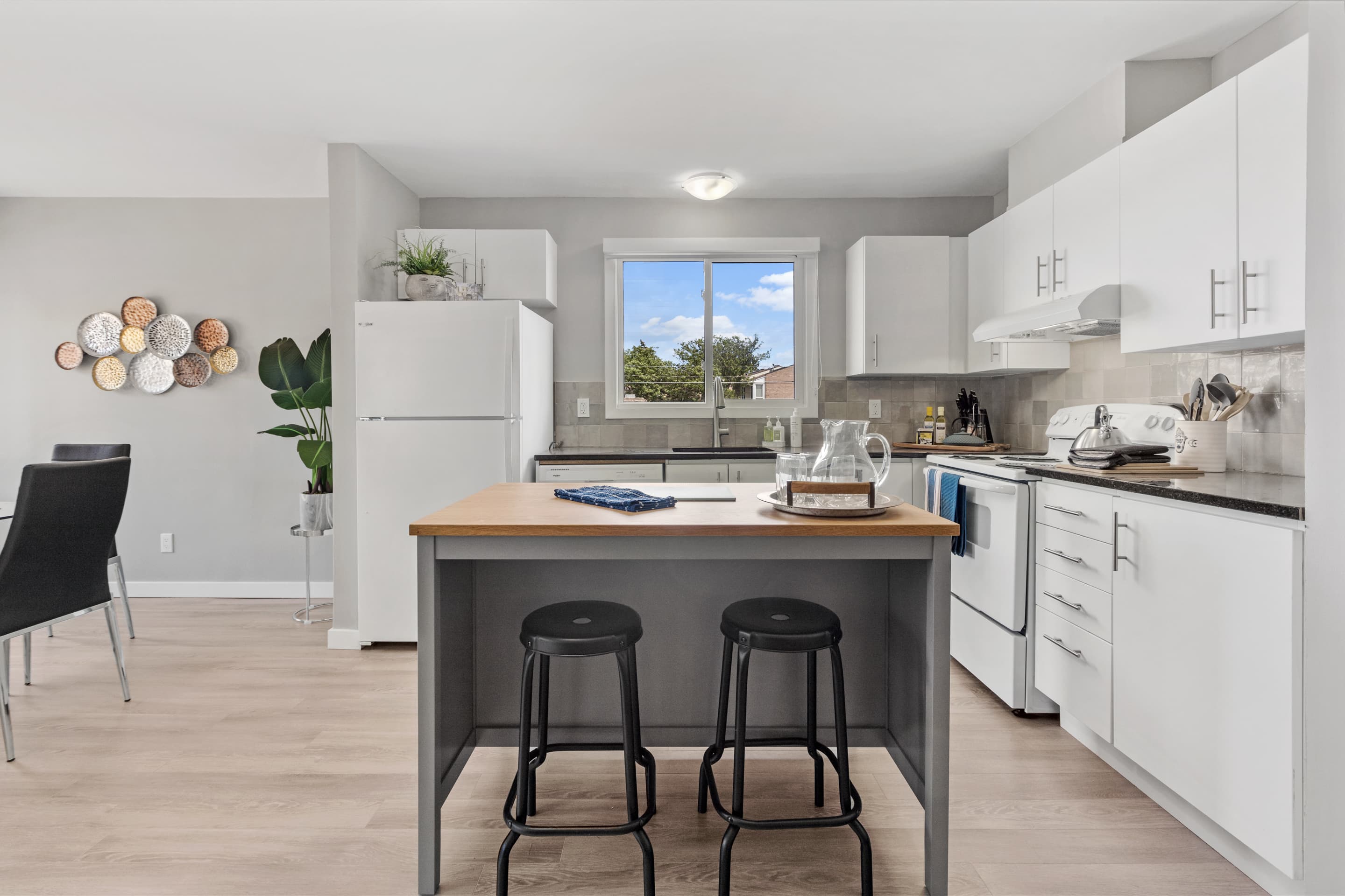 Kitchen with appliances